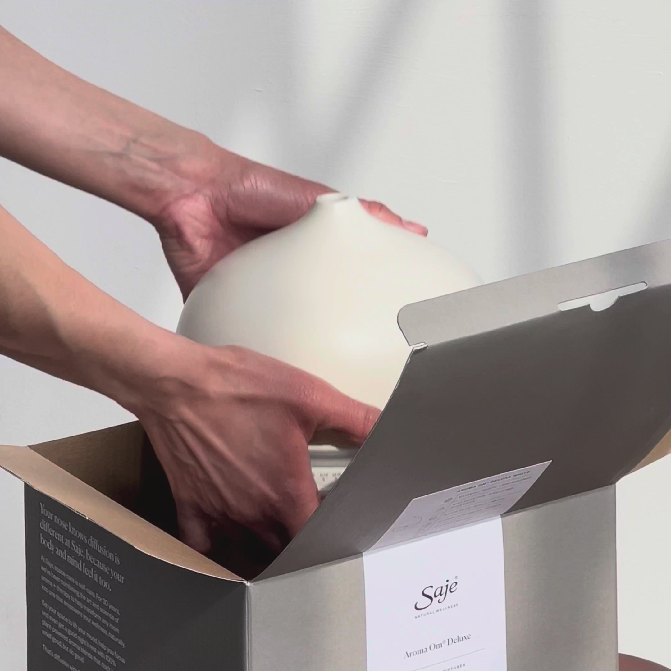Aroma Om Deluxe White Diffuser - Saje Natural Wellness